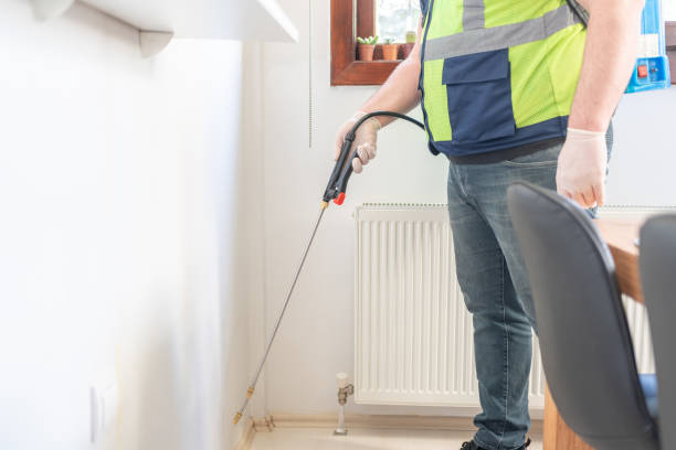 Best Residential Pest Control  in Lowellville, OH